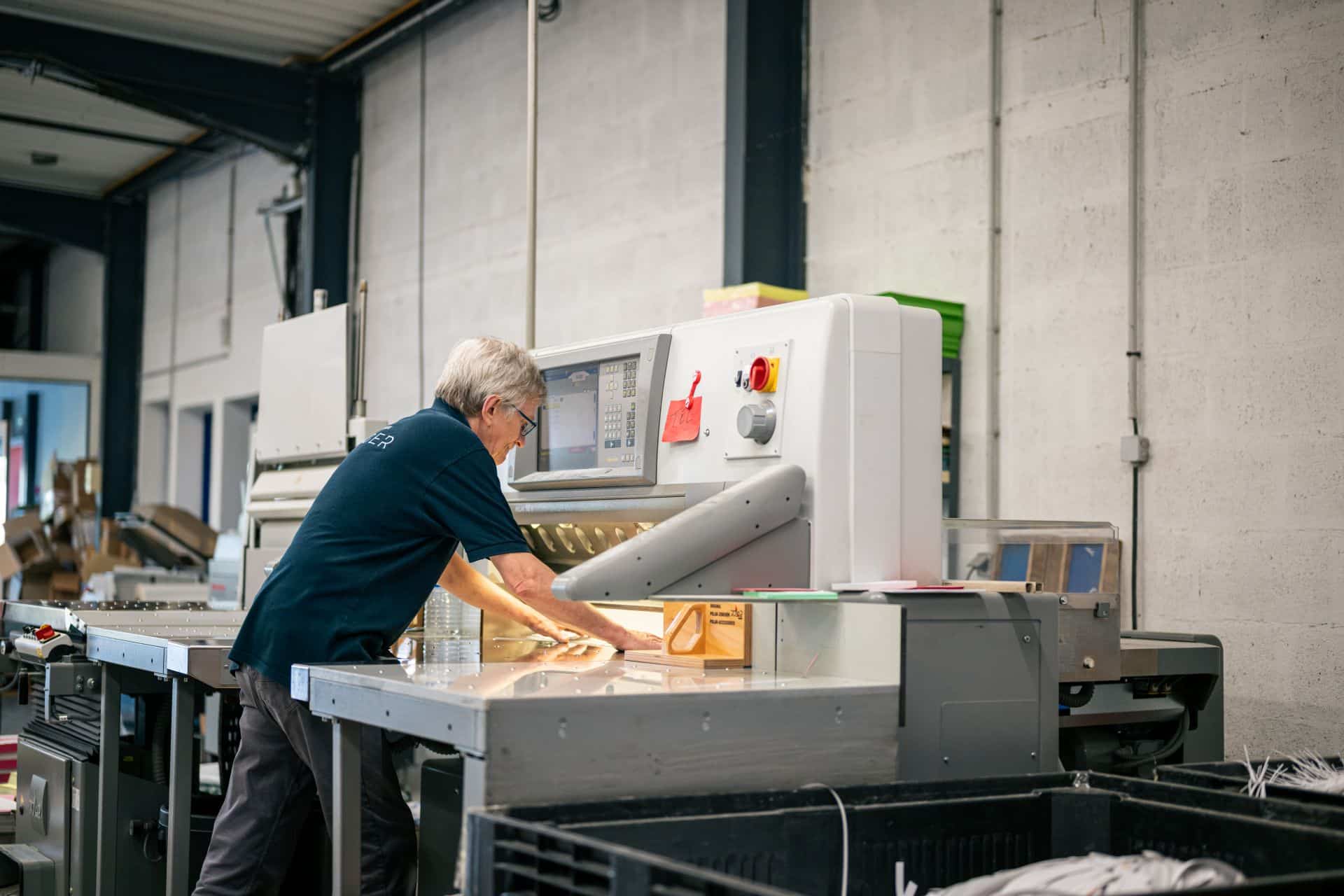 Reportage photo d’entreprise industrielle au Mans dans un atelier de production