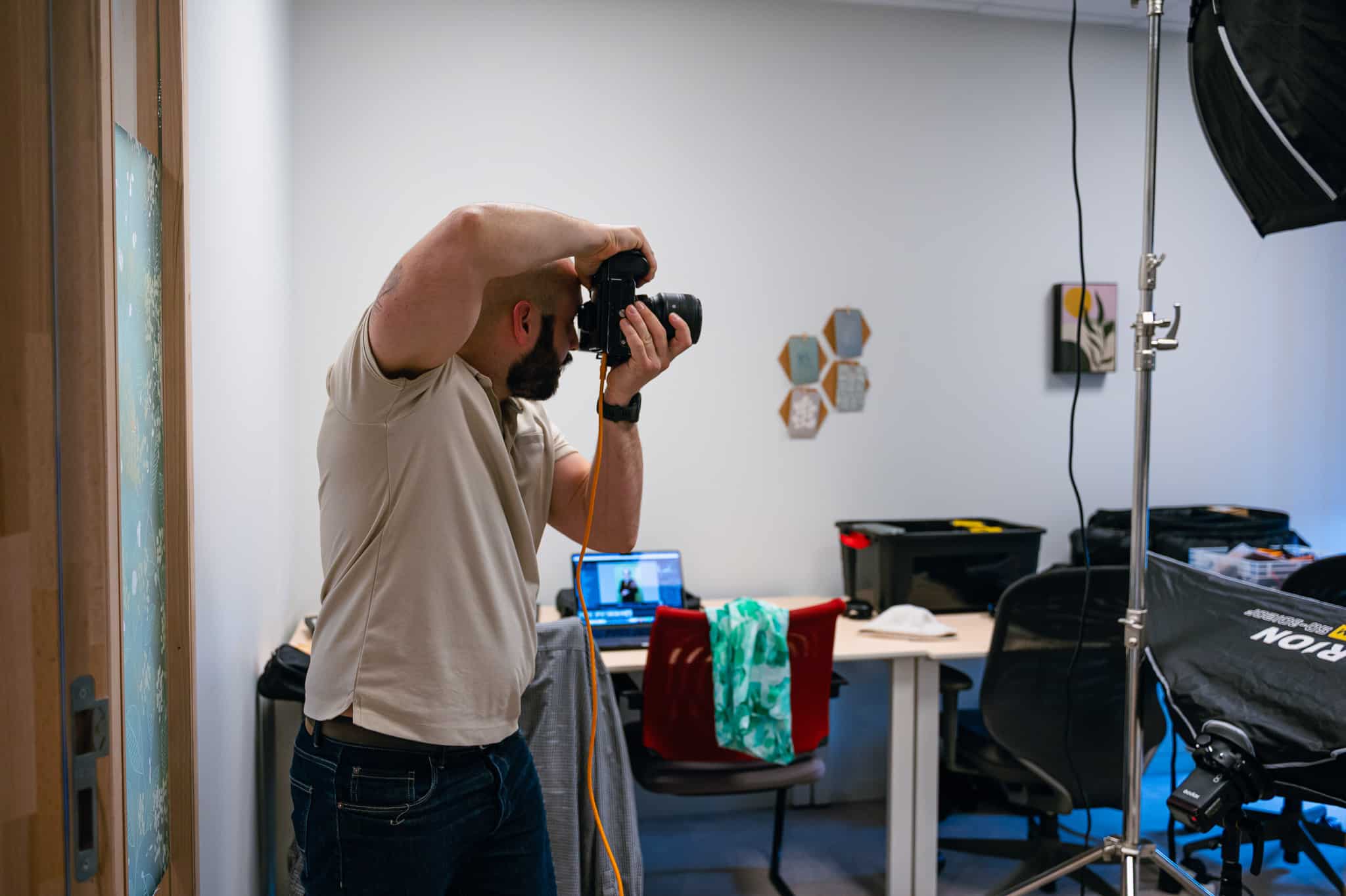 Portrait corporate réalisé par Bastien Plu, photographe d'entreprise Le Mans